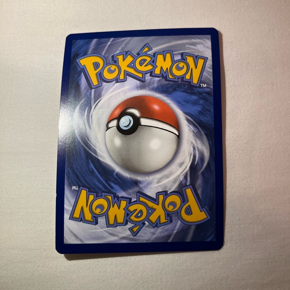 Pokรฉmon Trick Or Trade Mewtwo - Picture 3 of 5